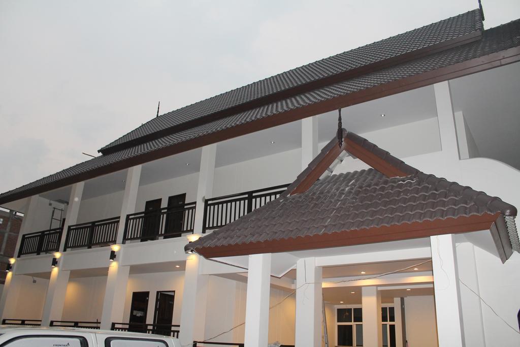Huen Chan Thip Chiang Rai Buitenkant foto